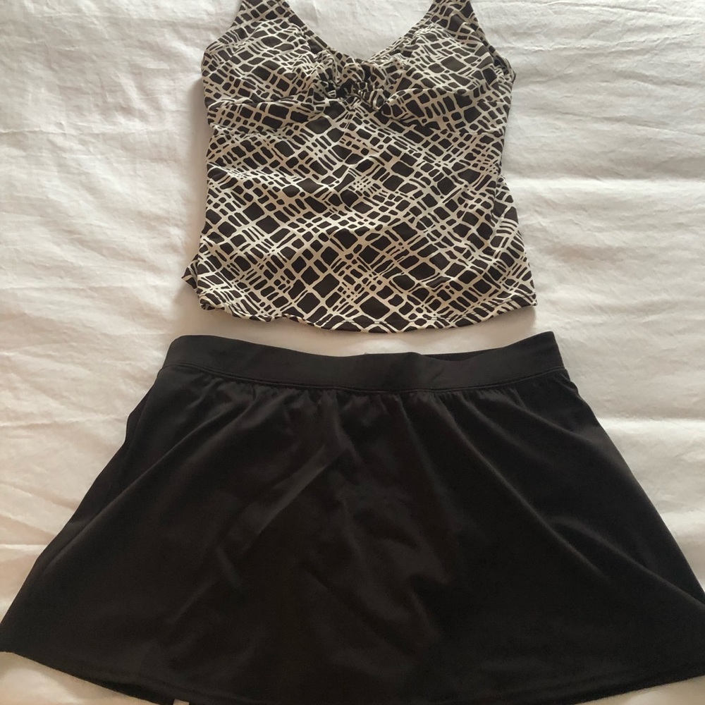 Janzten bathing suit with a flared bottom, brown & white